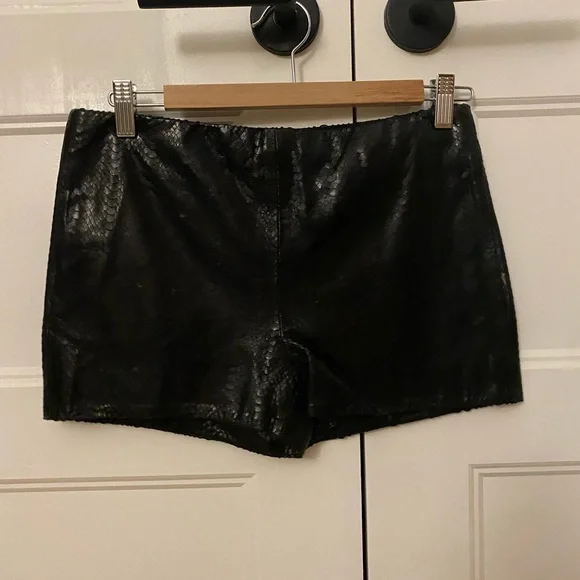 NWT J Brand Black Leather Shorts - Picture 13 of 13